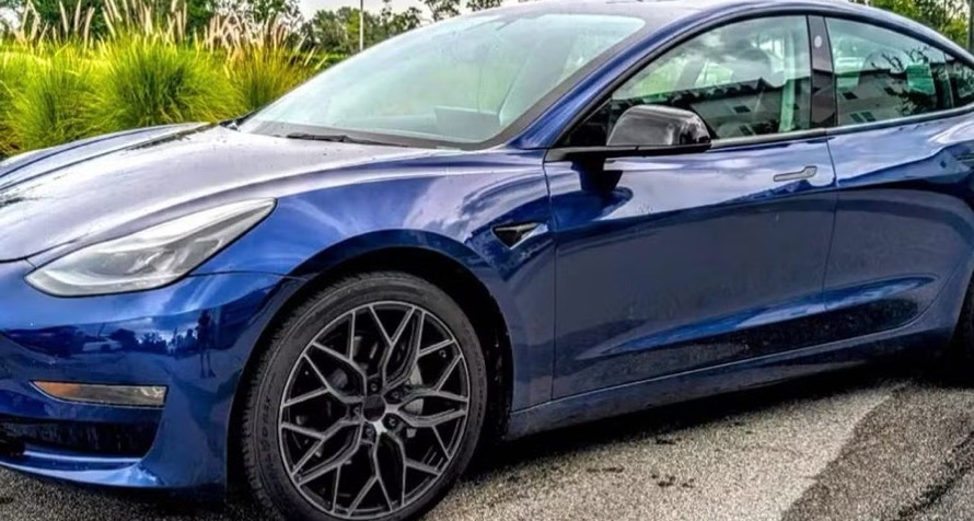 Tesla Model 3 2022